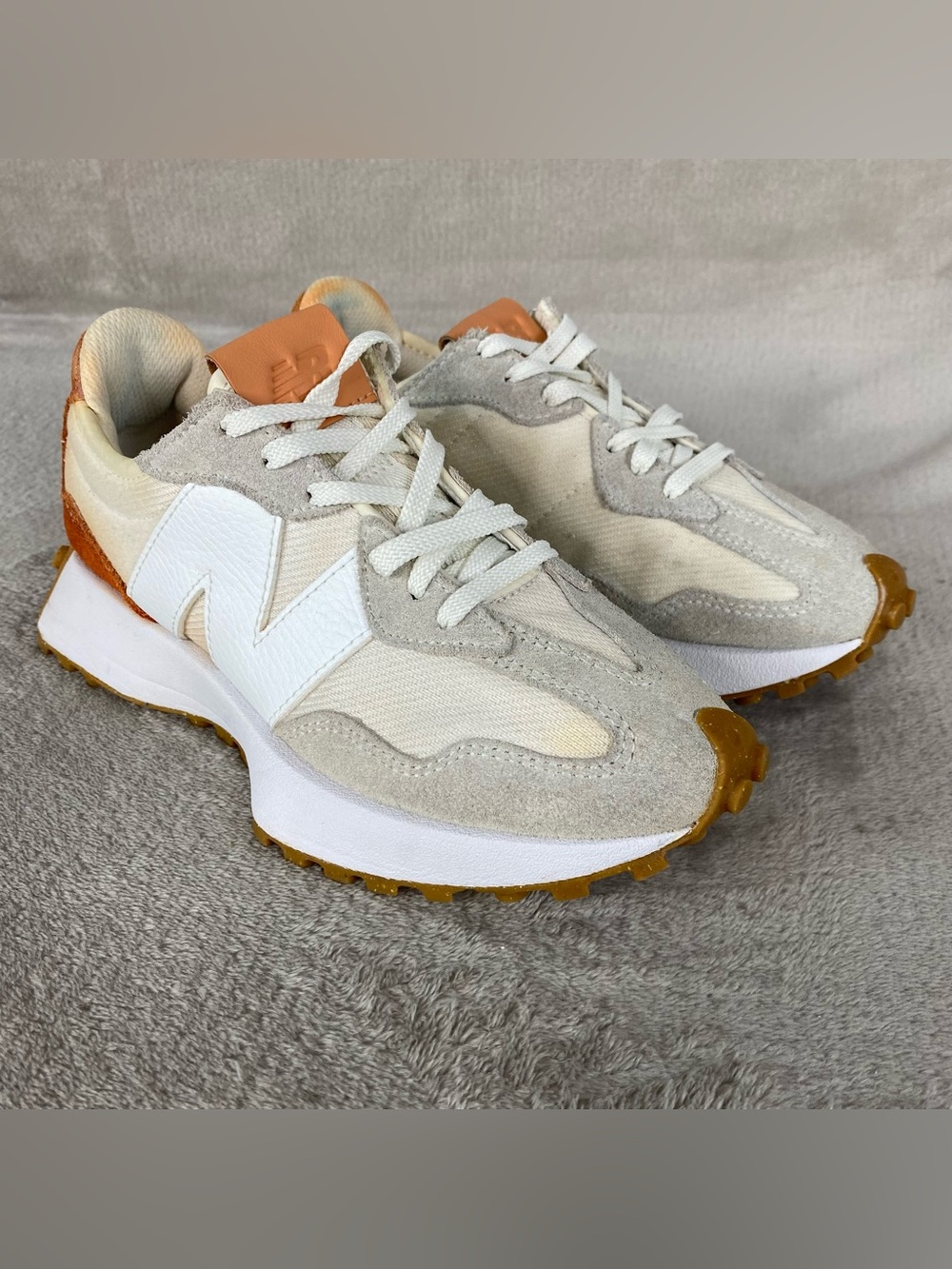 New Balance 327 WS327RA Womens Size 6 Sea Salt Rust Oxide Running Shoes